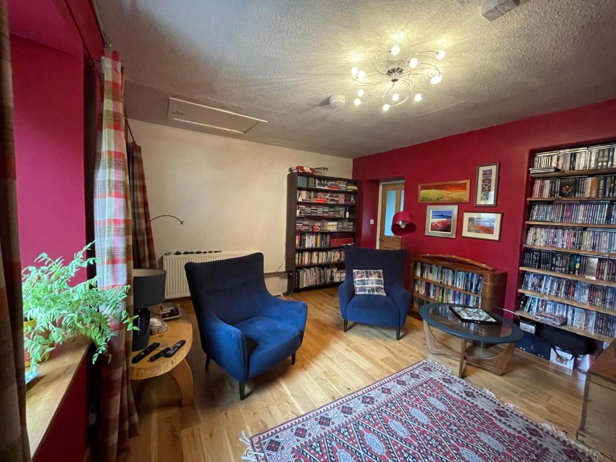 One Bed Cosy Highland Cottage Near Боли Екстериор снимка